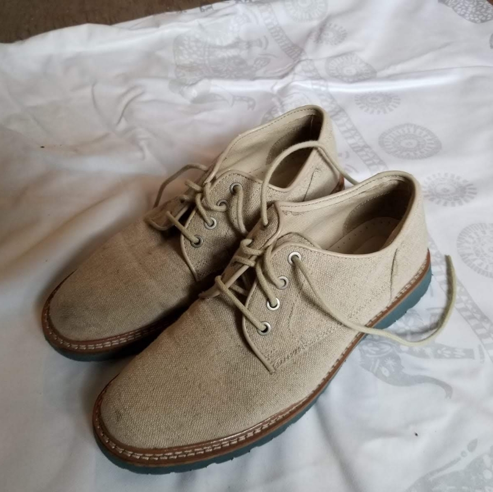 Men's Beige Oxfords